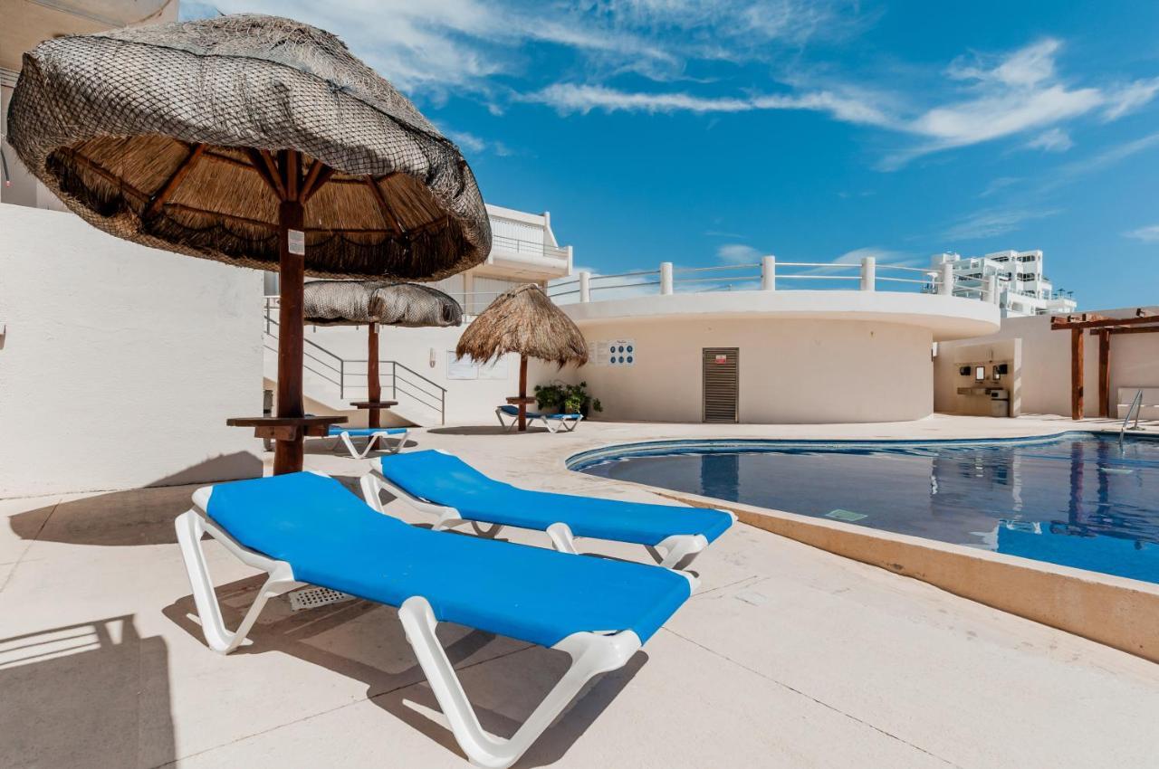 Hotelzone L17 Beach Access Cancun Bagian luar foto